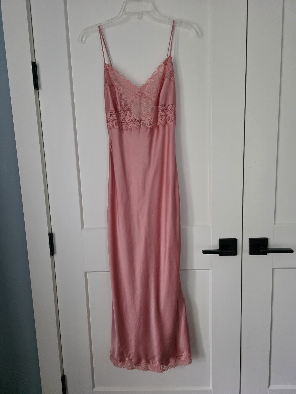 Willow Blossom 100% Silk Lace Trim Slip Night Gown Salmon Color Womans Small